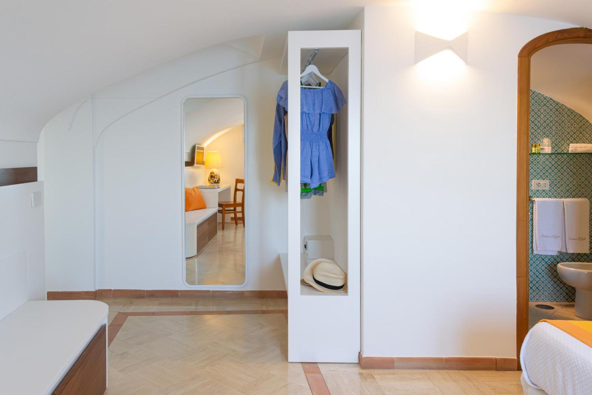 Residence Li Galli Praiano Exterior photo