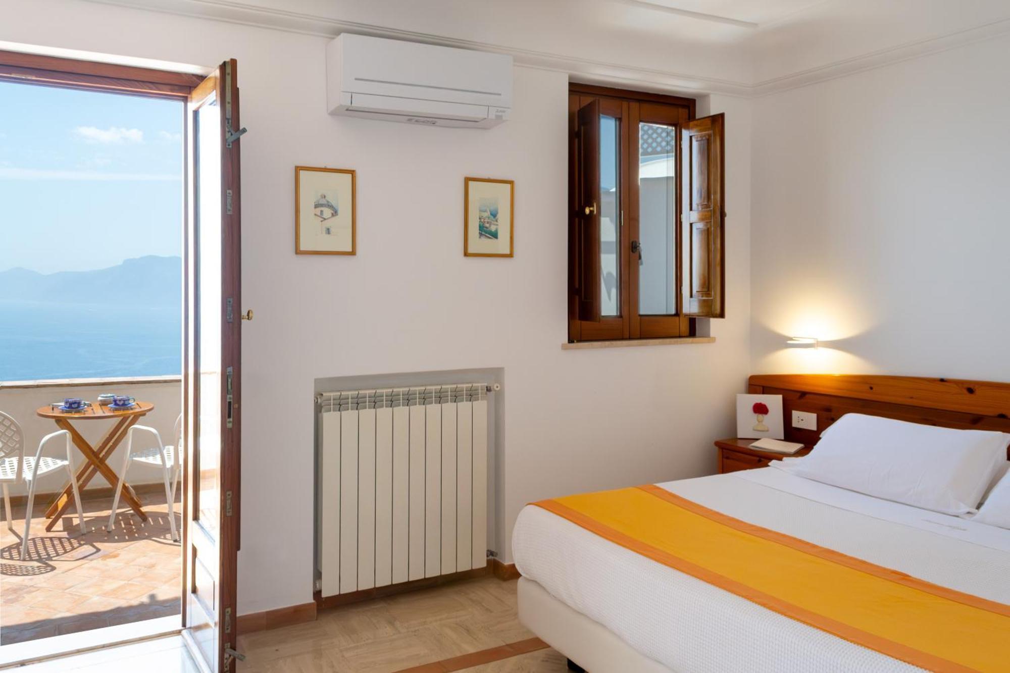 Residence Li Galli Praiano Exterior photo
