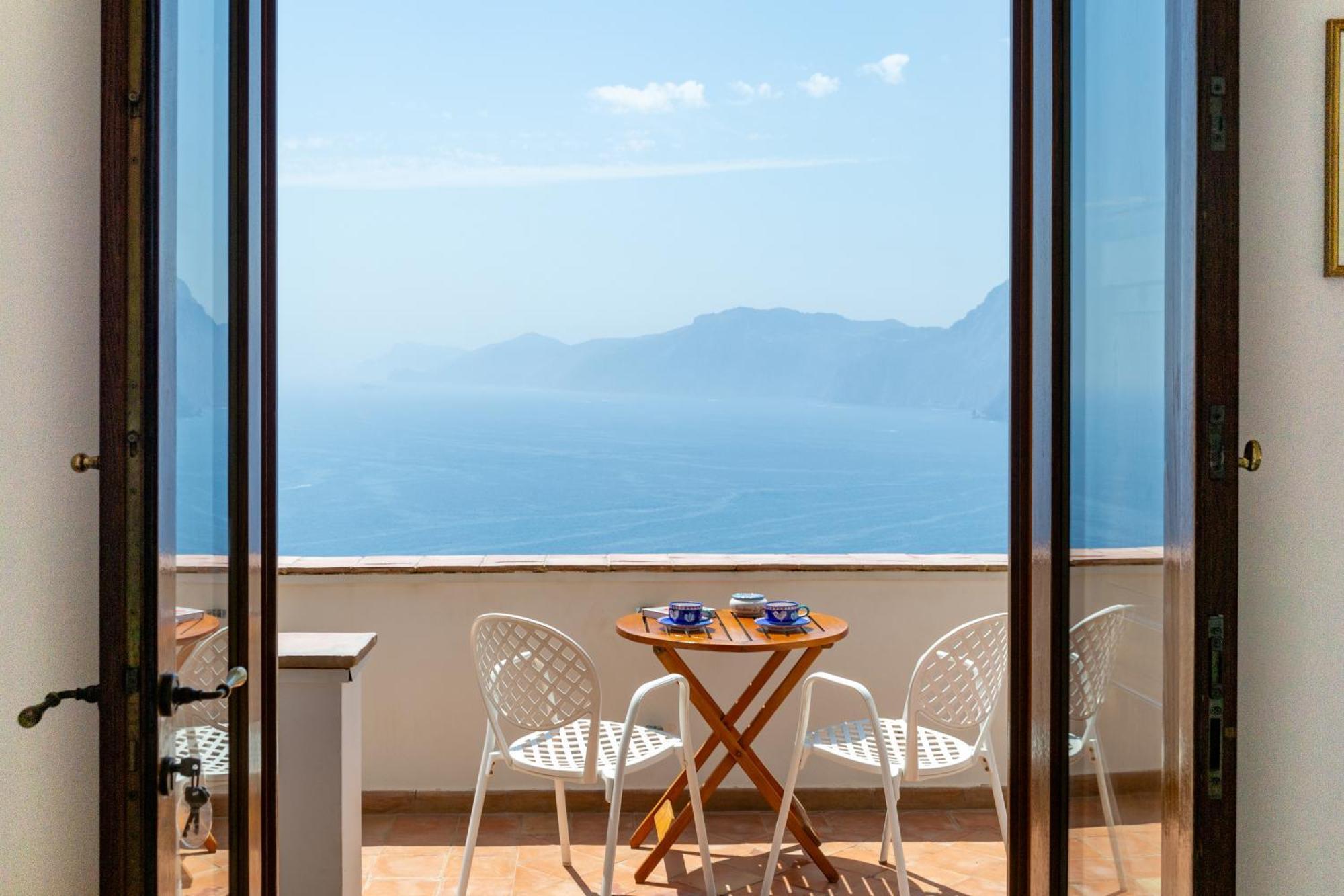 Residence Li Galli Praiano Exterior photo