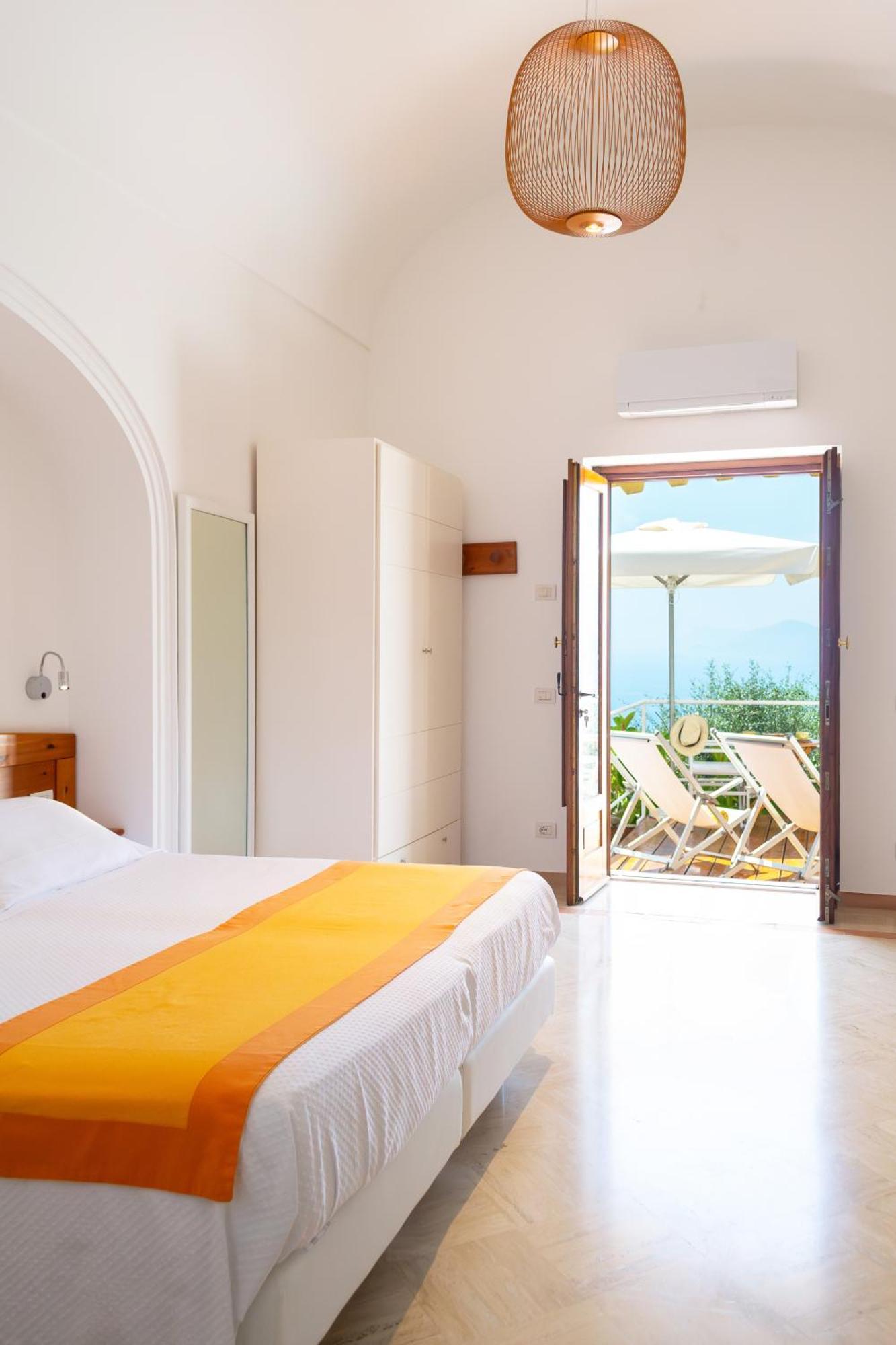 Residence Li Galli Praiano Exterior photo