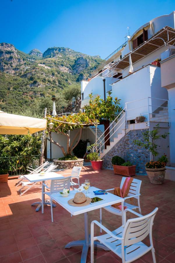Residence Li Galli Praiano Exterior photo